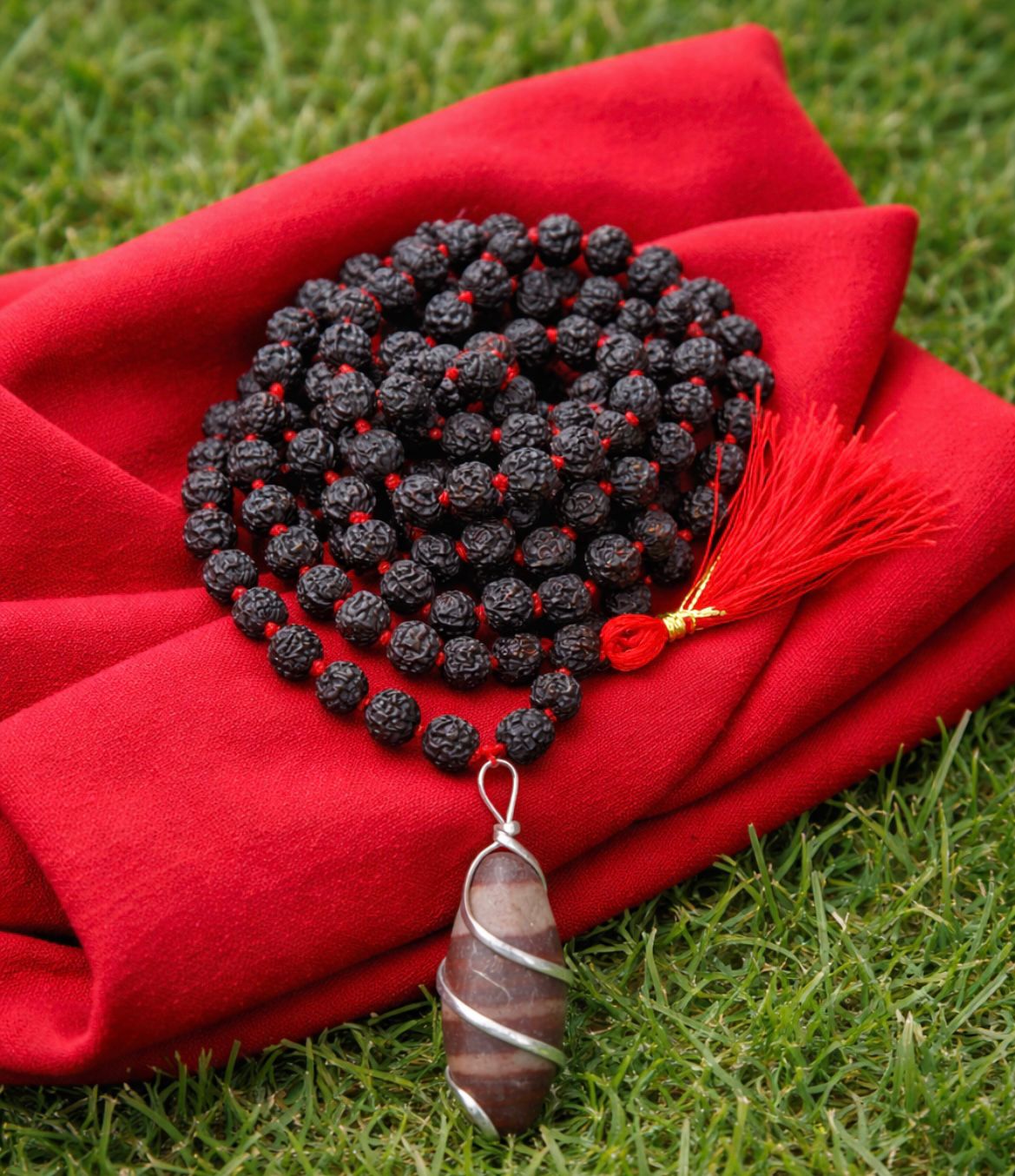 Kashivardan Black Rudraksha Mala with Silver Wire Wrapped Narmadeshwar Stone Pendant | 8mm Natural Beads | Blessed and Purified with Gangajal | Idol for Mens & Womens | Meditation & Pooja